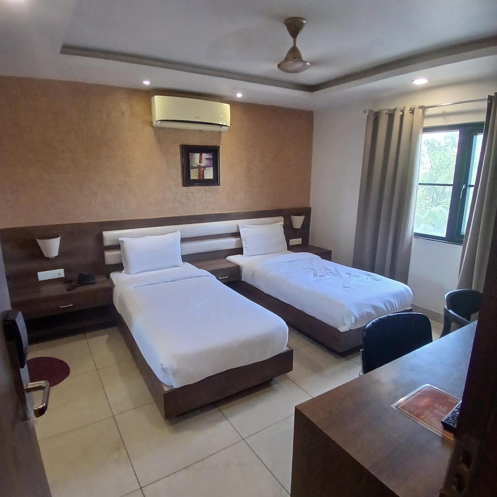 Hotel Square 36 Kota  Luaran gambar